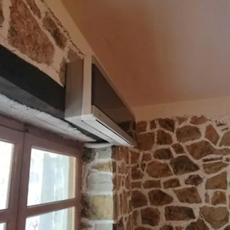 3 Bedrooms House At 400 M Away From The Beach With Furnished Terrace *