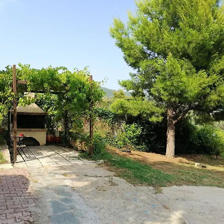 3 Bedrooms House At 400 M Away From The Beach With Furnished Terrace *